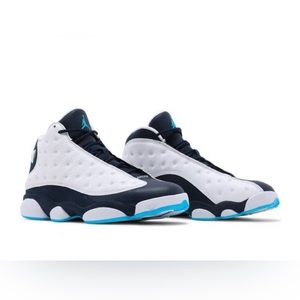 Air Jordan 13 retro. Wht/obsidian/powder blue. Sz. 10. Like New!